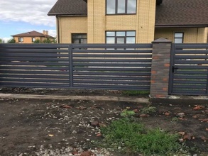 Забор жалюзи 72 метра фото в Горках Ленинских