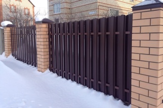 Забор из евроштакетника в шахматном порядке 30 метров фото в Горках Ленинских